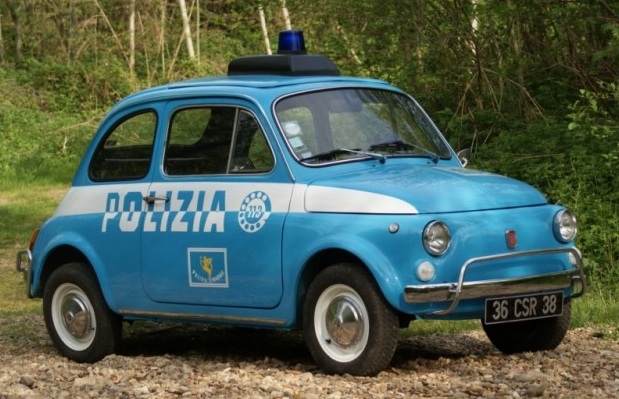 polizia auto vecchia simpatica