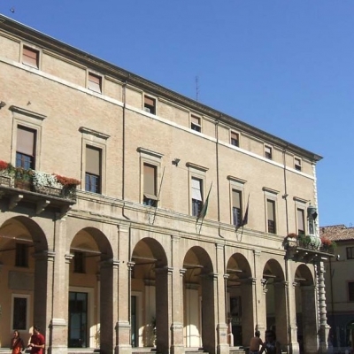 Manovra di Palazzo Garampi: debiti fuori biancio, tagli al sociale