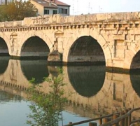 Ponte di Tiberio, l’amministrazione: sui lavori veglia la soprintendenza