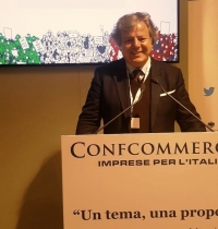 Confcommercio, Indino confermato presidente: aeroporto fondamentale