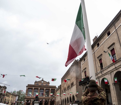 Grande adunata, alzabandiera in piazza Cavour. Tutte le info utili