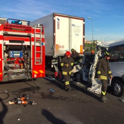 Tragico incidente sull&#039;A4, coinvolti ragazzi Centro 21. Muore l&#039;ex sindaco Pironi, Riccione in lutto