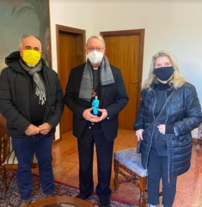 Confesercenti, un operatore sanitario per il presepe del vescovo